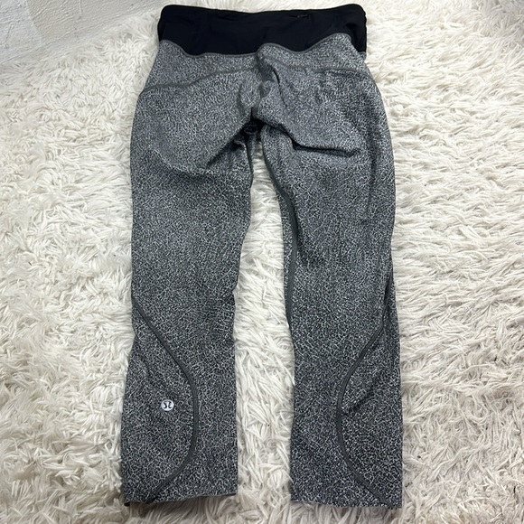 Lululemon Run The Day Crop *23" Fractal Dark Starlight Black / Black - Picture 4 of 5